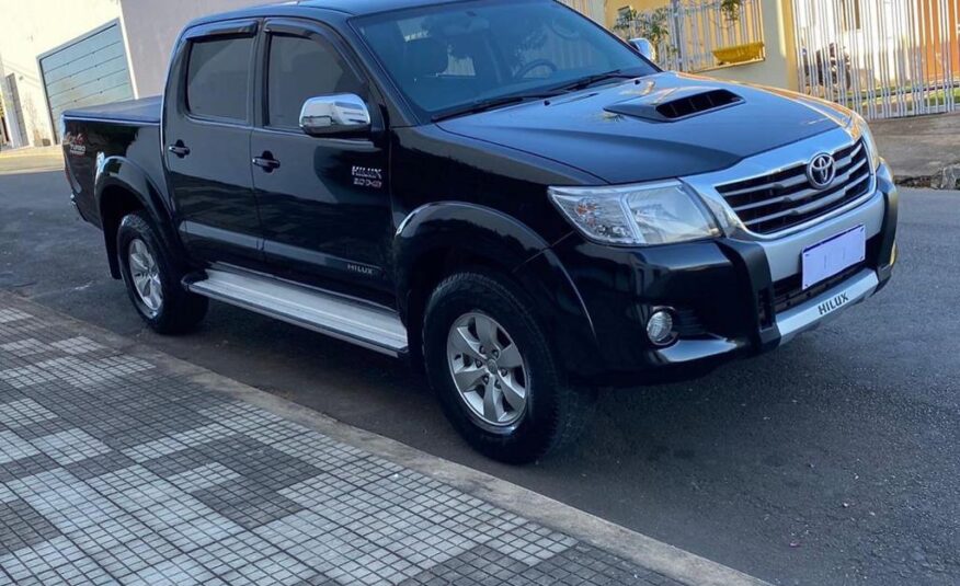 HILUX  SRV DIESEL 2013 AUTOMÁTICA