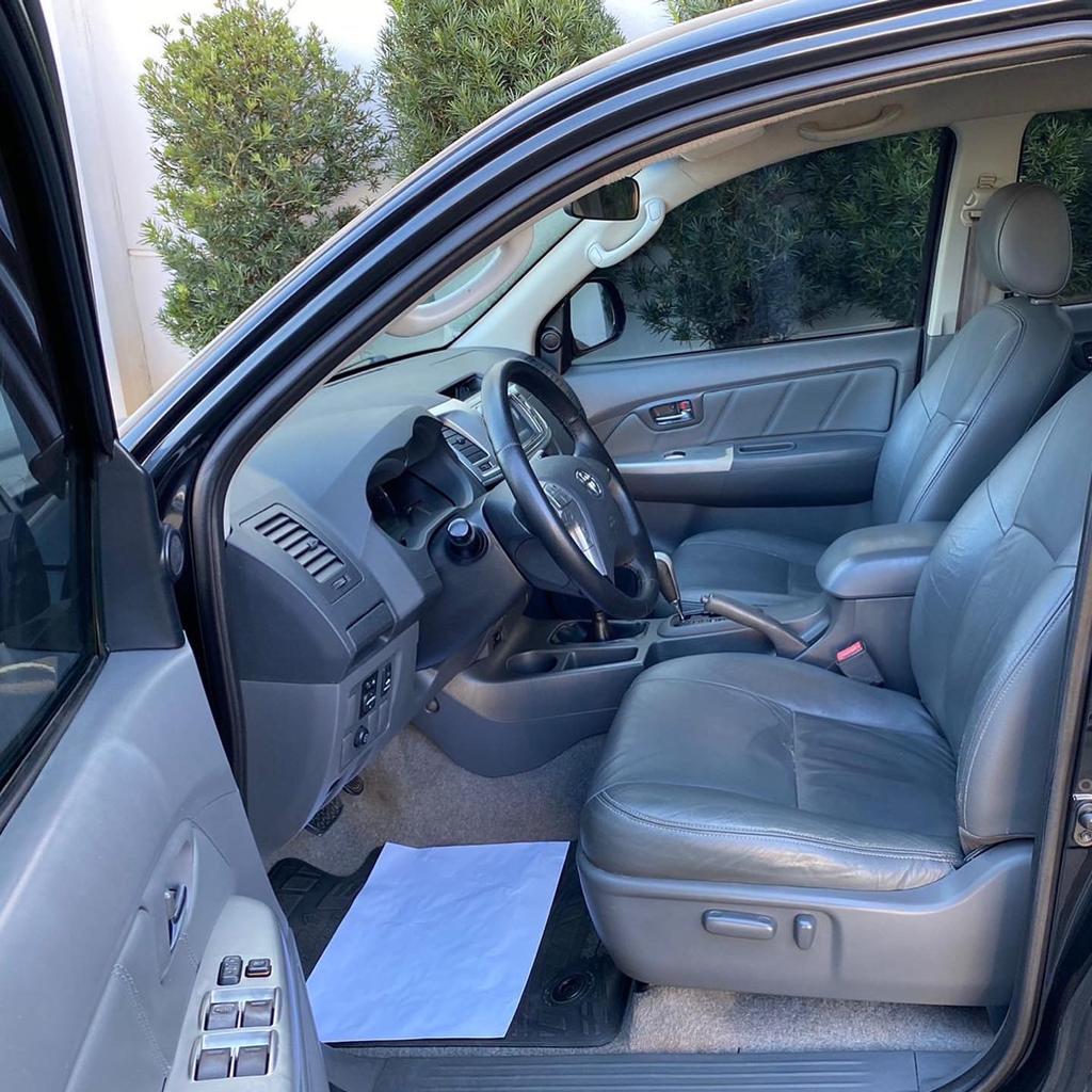 HILUX  SRV DIESEL 2013 AUTOMÁTICA