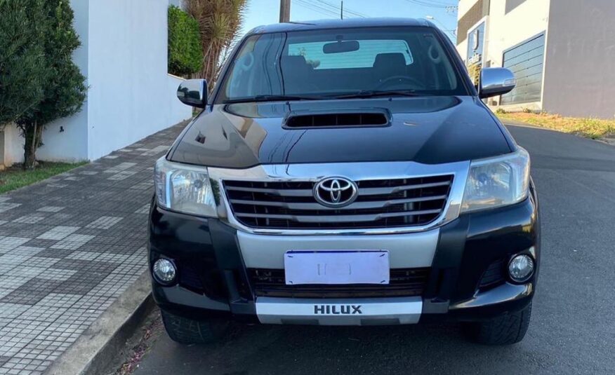 HILUX  SRV DIESEL 2013 AUTOMÁTICA