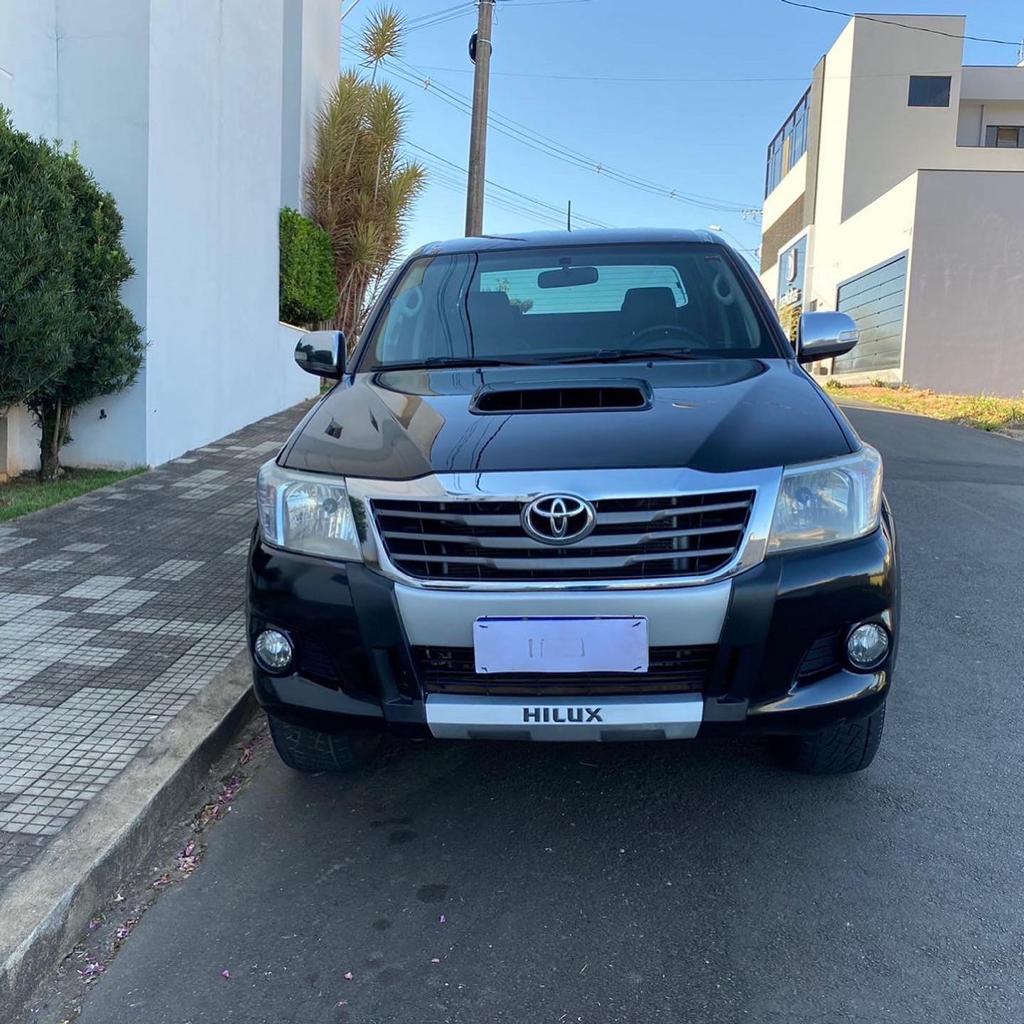HILUX  SRV DIESEL 2013 AUTOMÁTICA